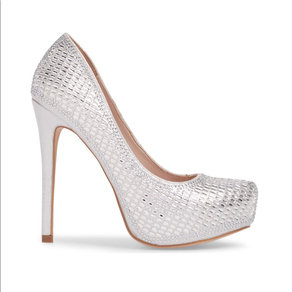 Lauren Lorraine Vanna Rhinestone Pumps 💜
